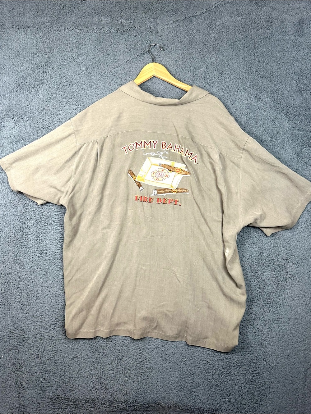 Tommy Bahama Mens XXL Silk Fire Dept Cigar Back Graphic Camp Shirt Herringbone